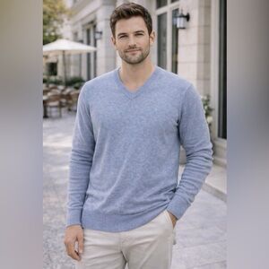 SOLD Giesswein Blue Merino-Lambswool pullover V-neck 34